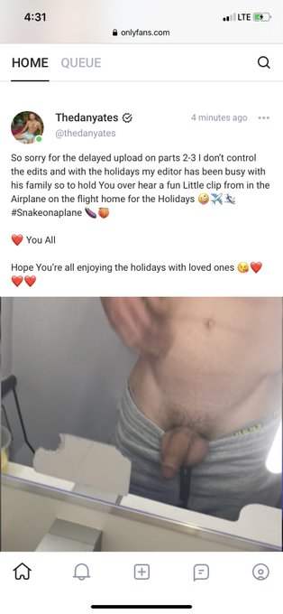 New Clip from on my flight home for the holidays up on OnlyFans...   Enjoy!!! https://t.co/z0EQ1LZce