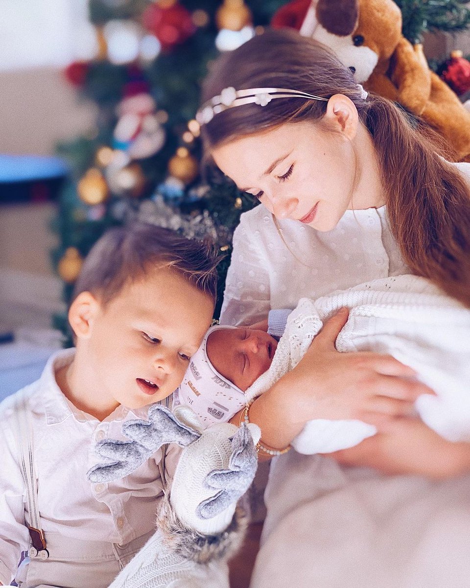 Karolina Protsenko on X: "#newborn #brother #family #Christmas  https://t.co/Kc1A05zW8c" / X