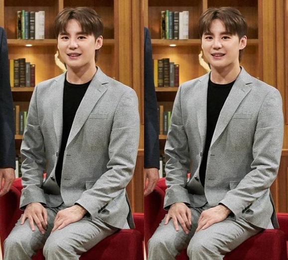 [일정] 2020.12.30 (수) 13:55 📺

- EBS 초대석 _ 한국 뮤지컬의 날짜 변경선 - 김준수 가수 겸 뮤지컬 배우
- EBS1

#김준수 #XIA #준수 #XIA준수 #시아준수 #JUNSU #KIMJUNSU #XIAJUNSU #ジュンス #金俊秀