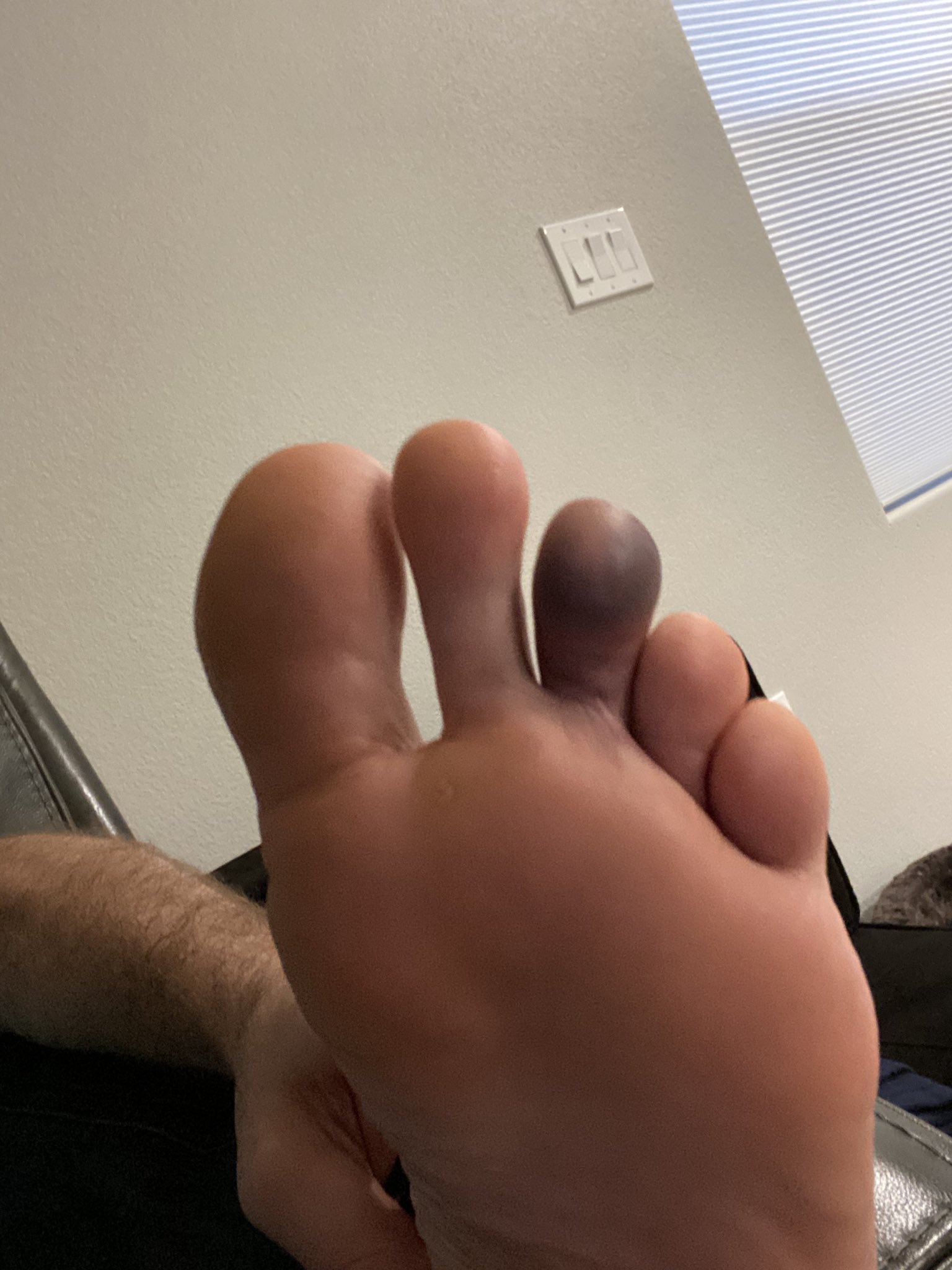 𝐏𝐢𝐞𝐫𝐜𝐞 𝐏𝐚𝐫𝐢𝐬 on X: For all you Feet People  t.cotJTTbrTFh2  X