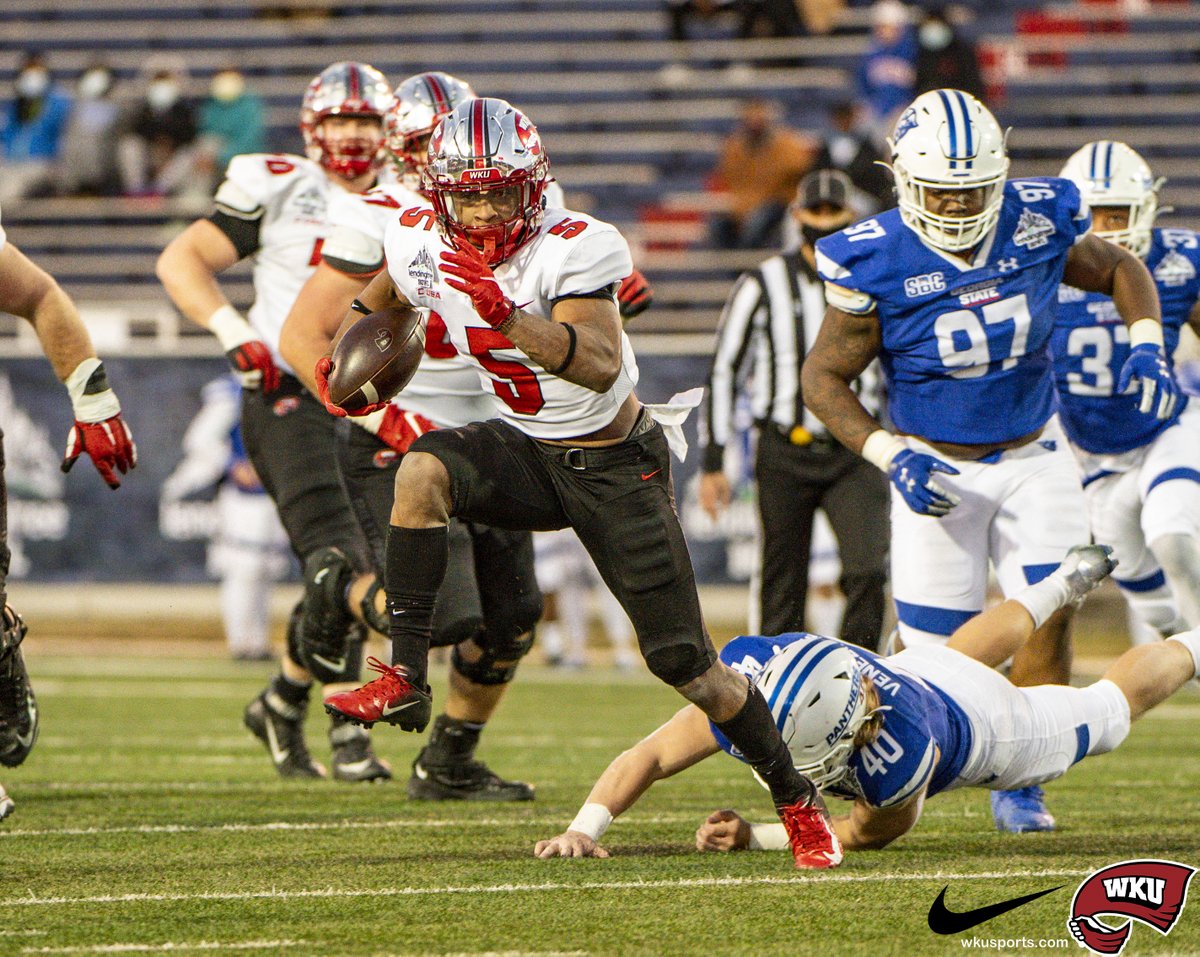 WKUSportsPics's tweet photo. .@WKUFootball falls to Georgia State 39-21 in the Lending Tree Bowl
#GotTops #TopOnTop #WIT #JustWIn
📸's : https://t.co/cPI8vD2Gii https://t.co/KUnZiDEON9