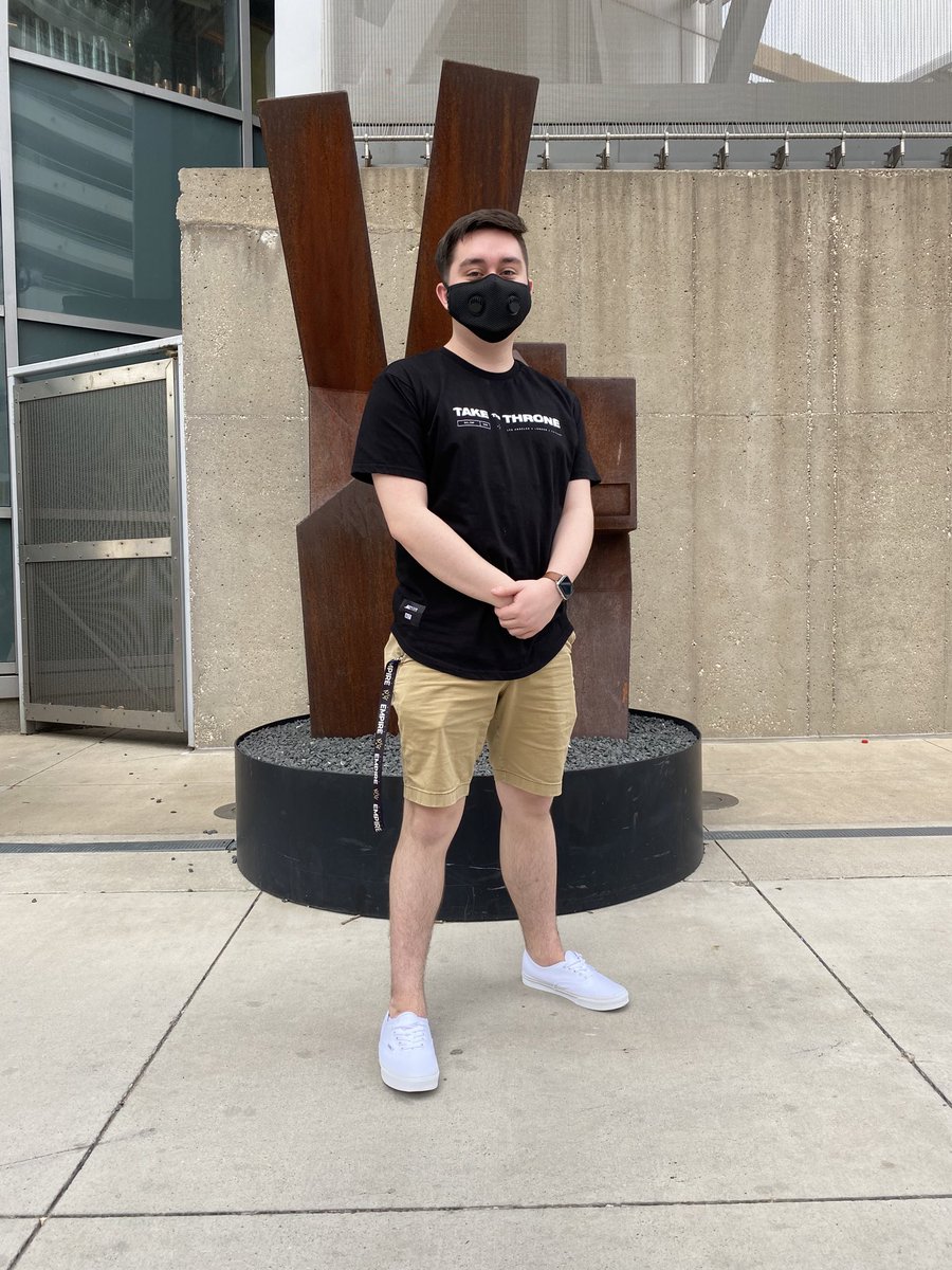 “who in esports?” but it’s actually justin pistachio — a thread