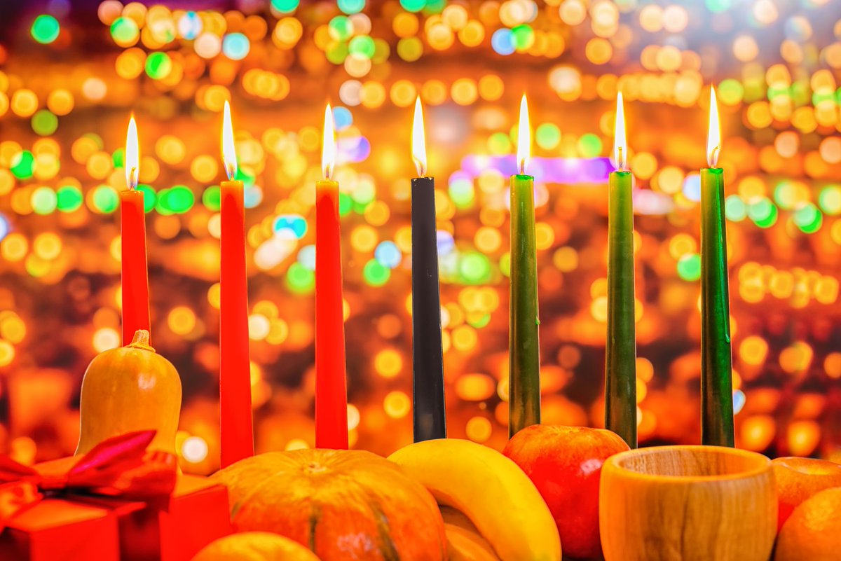 Wonderopolis's tweet image. 🎉Today is the first day of Kwanzaa!

Kwanzaa is a cultural holiday where seven principals, known as Nguzo Saba, are celebrated over seven days by lighting candles on a kinara. 🕯️

Find out more about how light plays an important role in holidays here 👇
buff.ly/2JGHsph