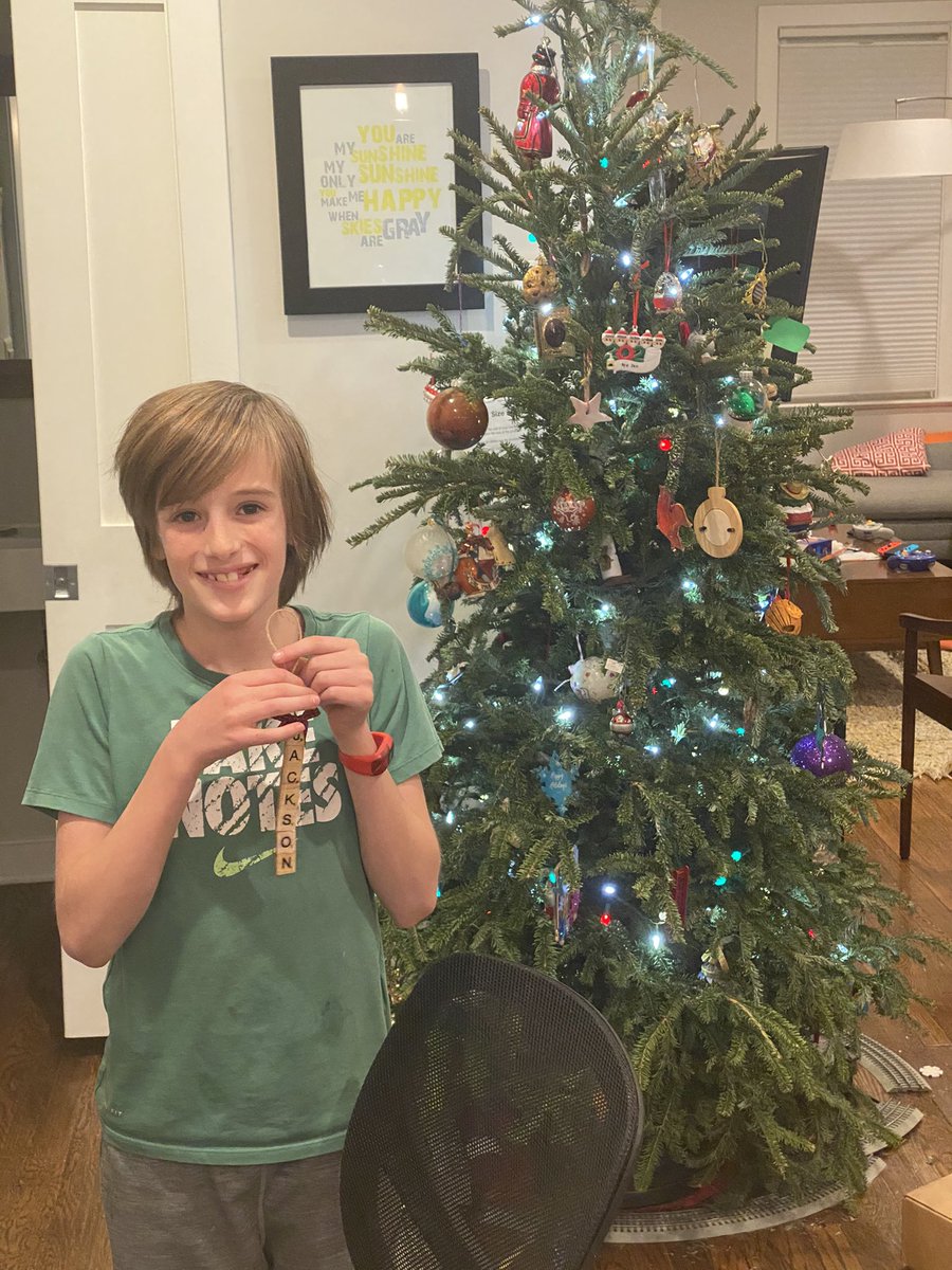 KitchelAllyson's tweet photo. That feeling you have when a handmade personalized Christmas ornament from your kid’s teacher shows up by mail with a handwritten personal note to your kid. ❤️❤️❤️@Rashida_Rose5 @CHCSPTA @peabodywatkins https://t.co/VdOktsu2Sa