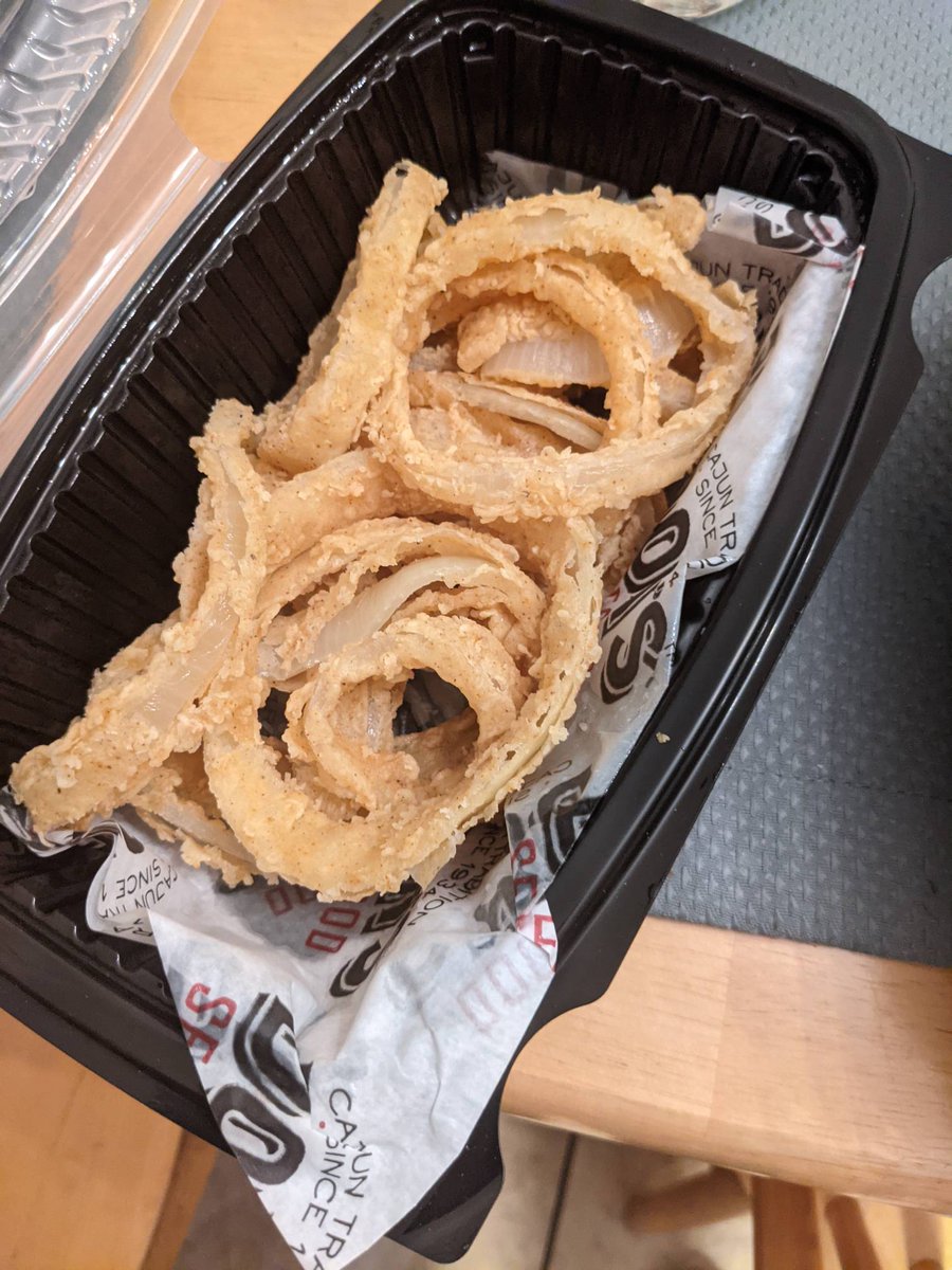 NOLAFoodieGuy's tweet photo. Don's Seafood in #themetrys - Onion rings, Zydeco Shrimp, Fried Shrimp, and Fried Oysters. https://t.co/VpNPq17XfK