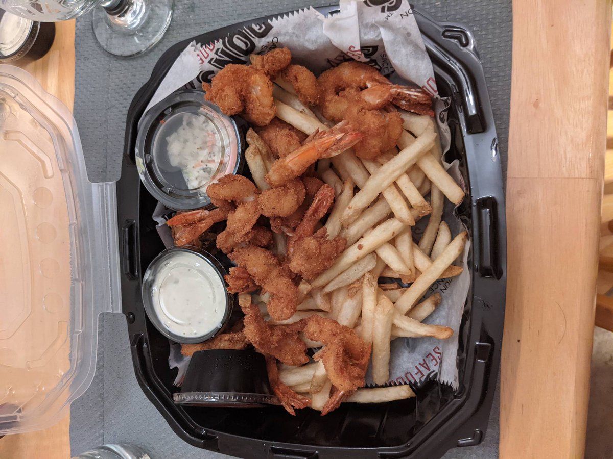 NOLAFoodieGuy's tweet photo. Don's Seafood in #themetrys - Onion rings, Zydeco Shrimp, Fried Shrimp, and Fried Oysters. https://t.co/VpNPq17XfK