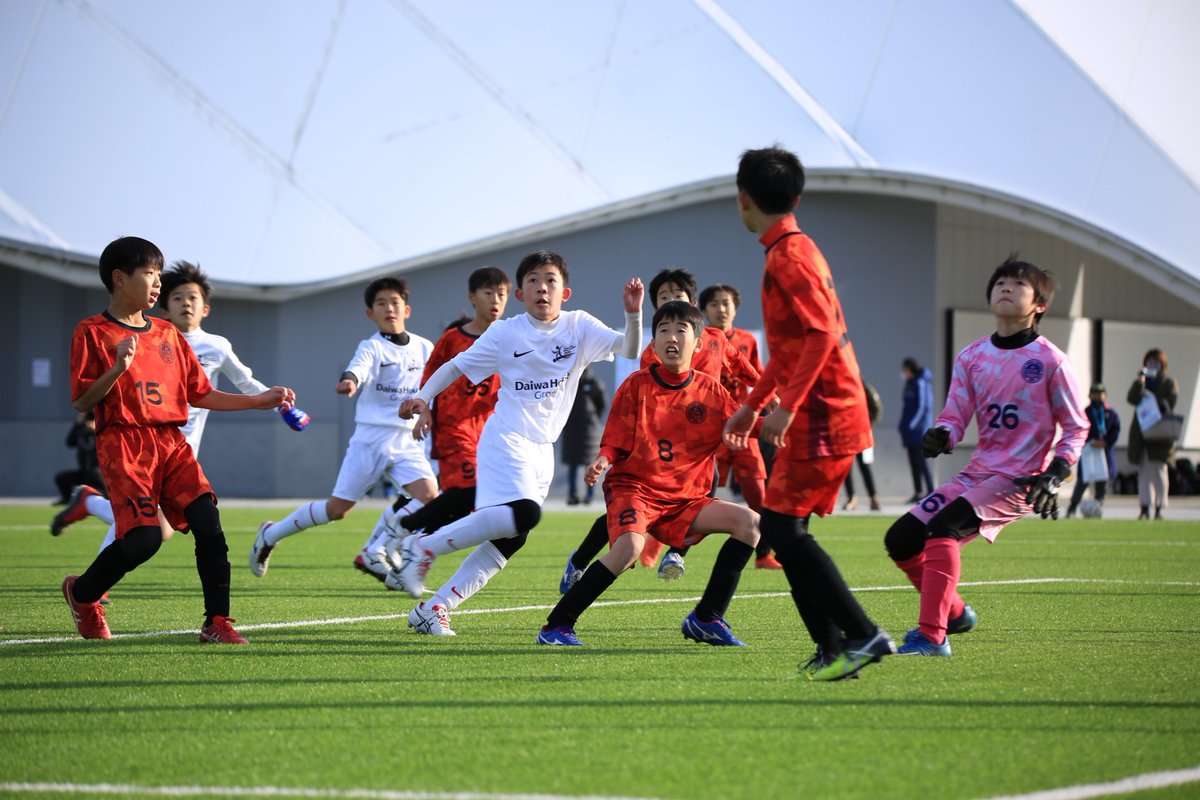 ジュニアサッカーワールドチャレンジ A Twitter 大会1日目 第1 第2試合が終了しました グループa モンテディオ山形ジュニア 1 2 センアーノ神戸 ジュニア 大和ハウスfutures 2 0 コラソン千葉 グループb 福島県トレセンu 12 3 1 フットボールクラブ大泉学園 奈良