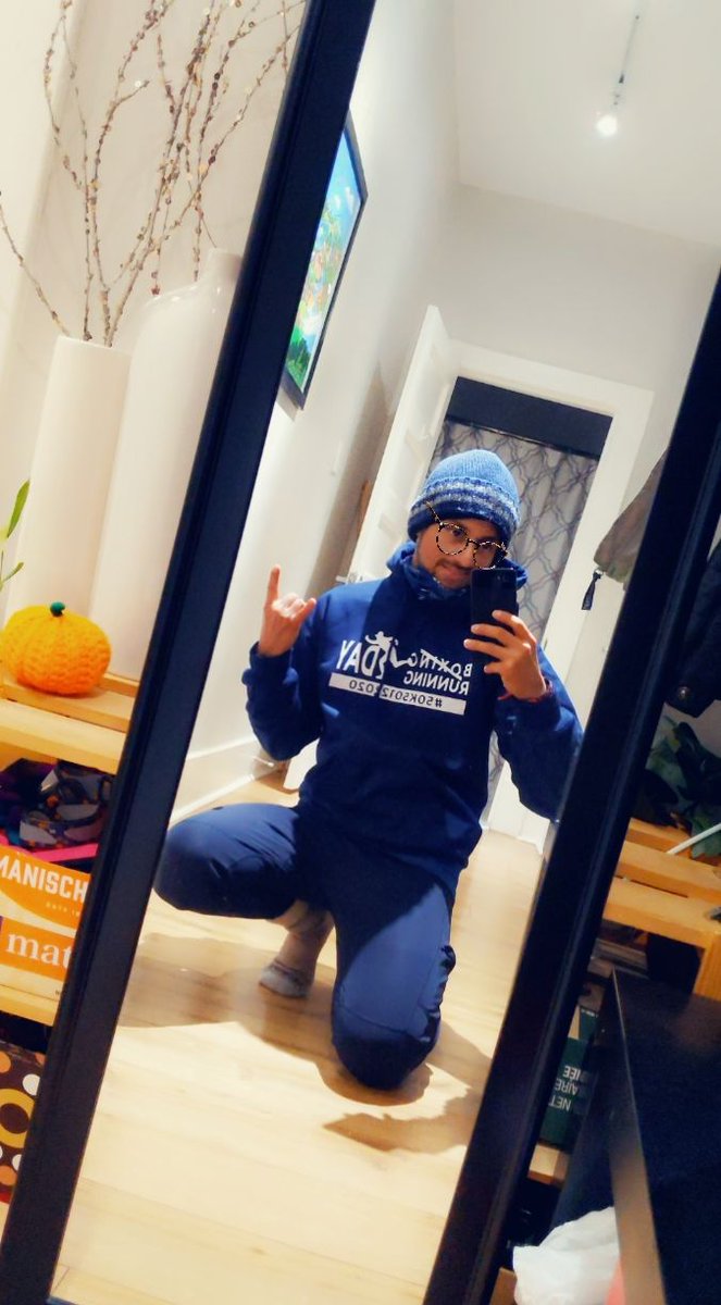 MalfaroGT's tweet image. Sooooo today was #RunningDay 
A local runner celebrity started a initiative 6 ago to promote #TheNeedProject and fundraise for Siloam Mission. A dynamic homeless shelter. 
Today I participated by running my first ever 50km!!! And I live! Haha