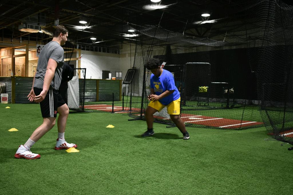 Early morning grind!!! <a href="/DendyJamison/">Jamison Dendy</a> <a href="/train0187/">TRAINBUILT PERFORMANCE</a> <a href="/TatejCoach/">Coach Jeff Tate</a> @isom_quinnon12 <a href="/joshabrams8/">Joshua Abrams</a>