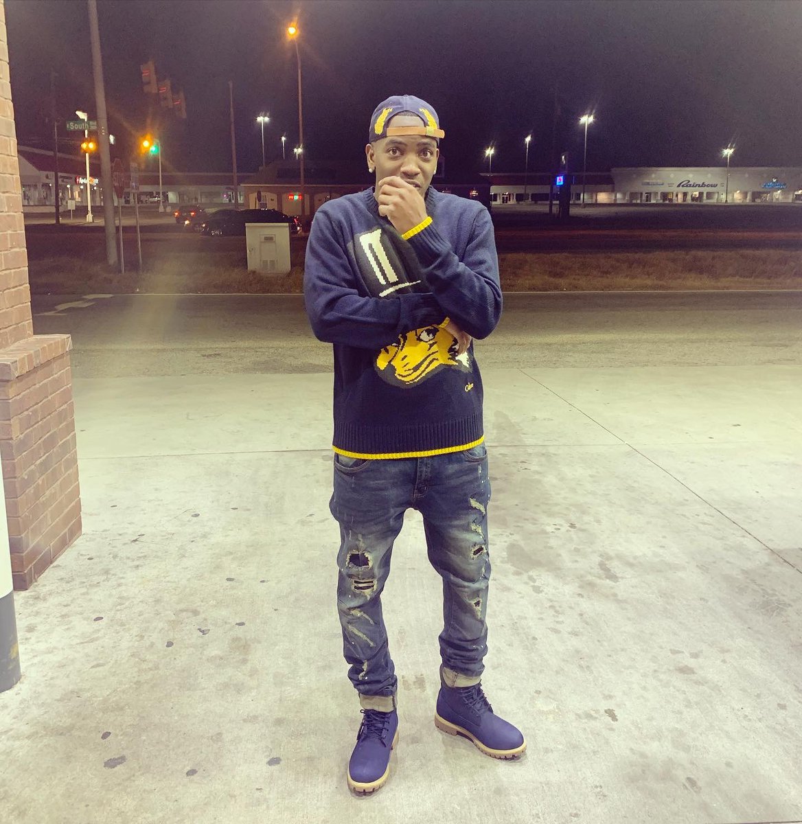 BossManP23's tweet image. Life a gamble ain’t 🎲 no crappin out 🙅🏾‍♂️..
#LLMotley 
#LLTrav