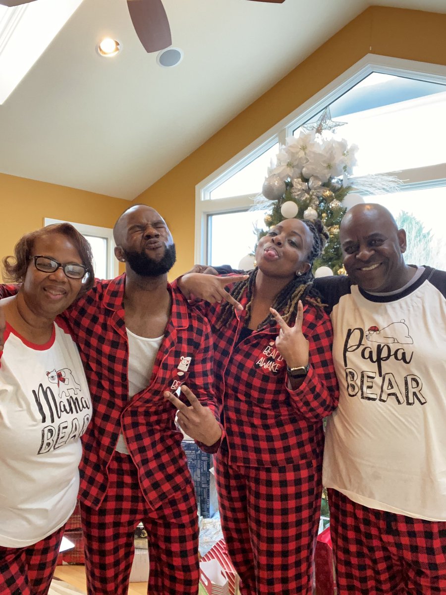 deb_aka's tweet photo. Christmas at the Crawfords! https://t.co/d6tlvLtpCn