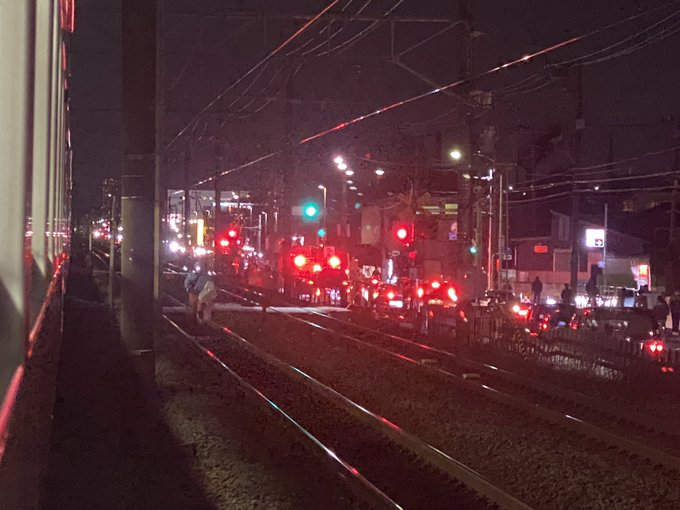 人身事故 藤沢駅 辻堂駅間で人身事故発生 踊り子か 東海道本線 運転見合わせ 乗ってる踊り子16号が人身でとまった まとめダネ 人身事故 藤沢駅 辻堂駅間で人身事故発生 踊り子か 東海道本線 運転見合わせ 乗ってる踊り子16号が人身でとまった まとめダネ