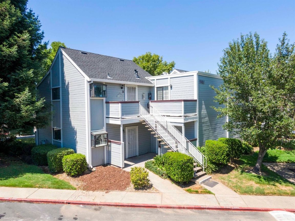 HouseHunterJen's tweet photo. New Listing! $229,000.00, 2BR, 2BA, 7401 Auburn Oaks Court #B, Citrus Heights, CA 95621, Full Details https://t.co/G1U0SLMidD https://t.co/YZw9l70efx