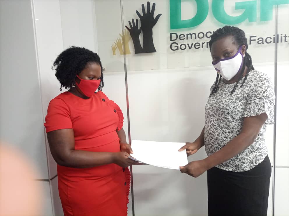 nowipofficial's tweet photo. Campaigns have been suspended in major towns of #Uganda so lets use this opportunity to know how we can engage on social media in the remaining days ~ @BerylBabirye, #NOWIP Director.
@DGFUganda17 @UMWAandMamaFM #EWIPproject https://t.co/bObaEHTf89