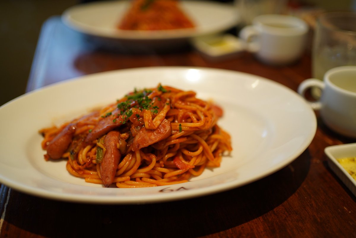 キヨa7c 三宮旧居留地のbistro 64でランチ ここのナポリタン本当においしい パンも食べ放題でカロリー過多不可避 Sel35f18fはテーブルフォトに最適 c c Sel35f18f 64 キヨa7c 三宮旧居留地のbistro 64でランチ ここのナポリタン本当においしい パンも食べ放題でカロリー過多不可避 Sel35f18fはテーブルフォトに最適 c c Sel35f18f 64