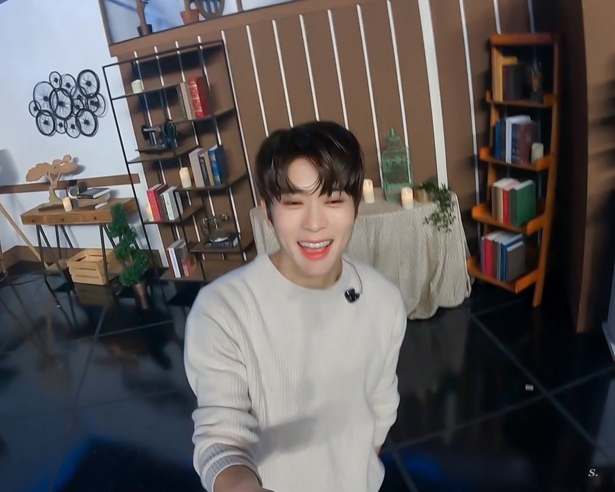 시즈 tweet media