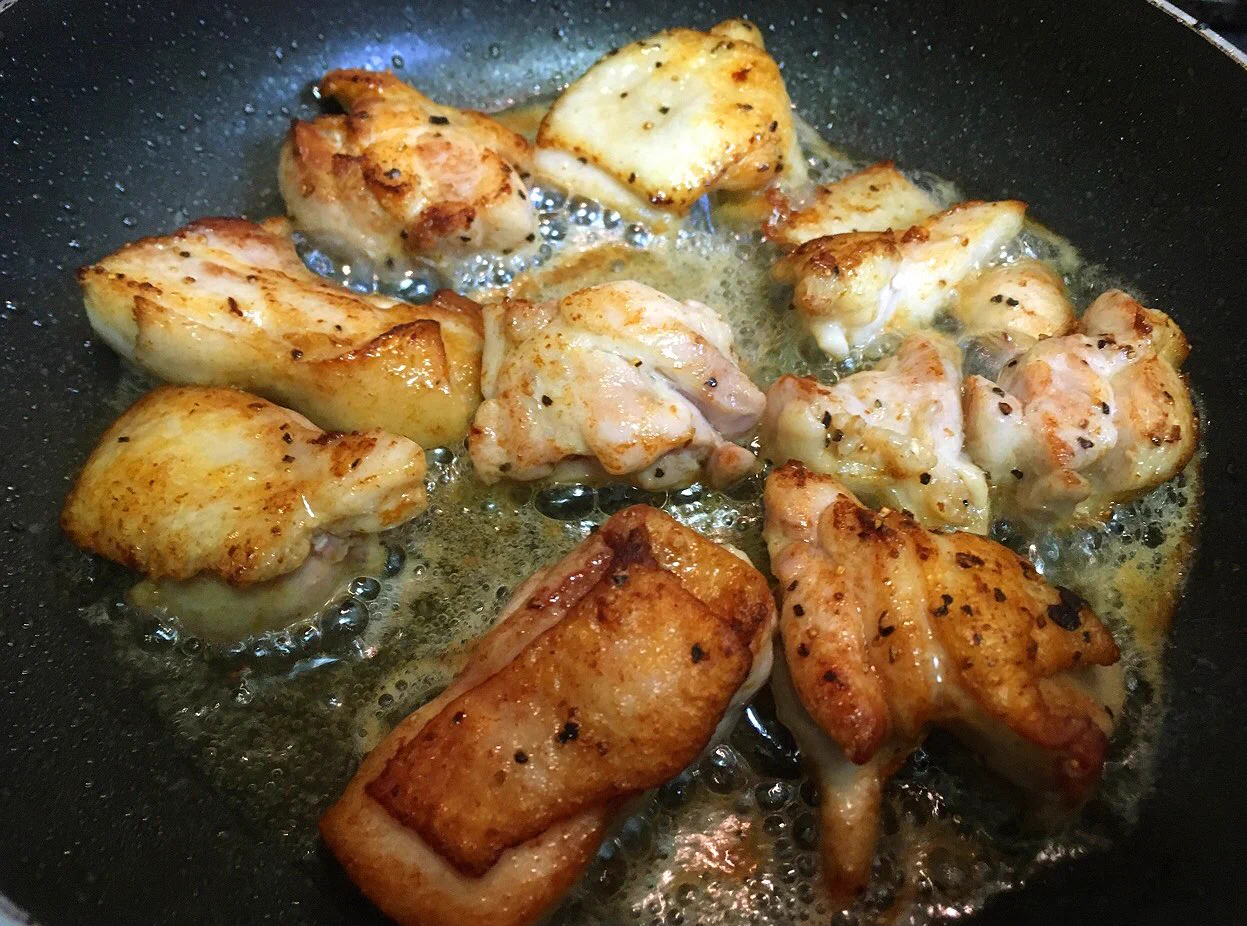 ごはんにかけて食べない派の人も是非！ごはんと合う、無水シチューの作り方！