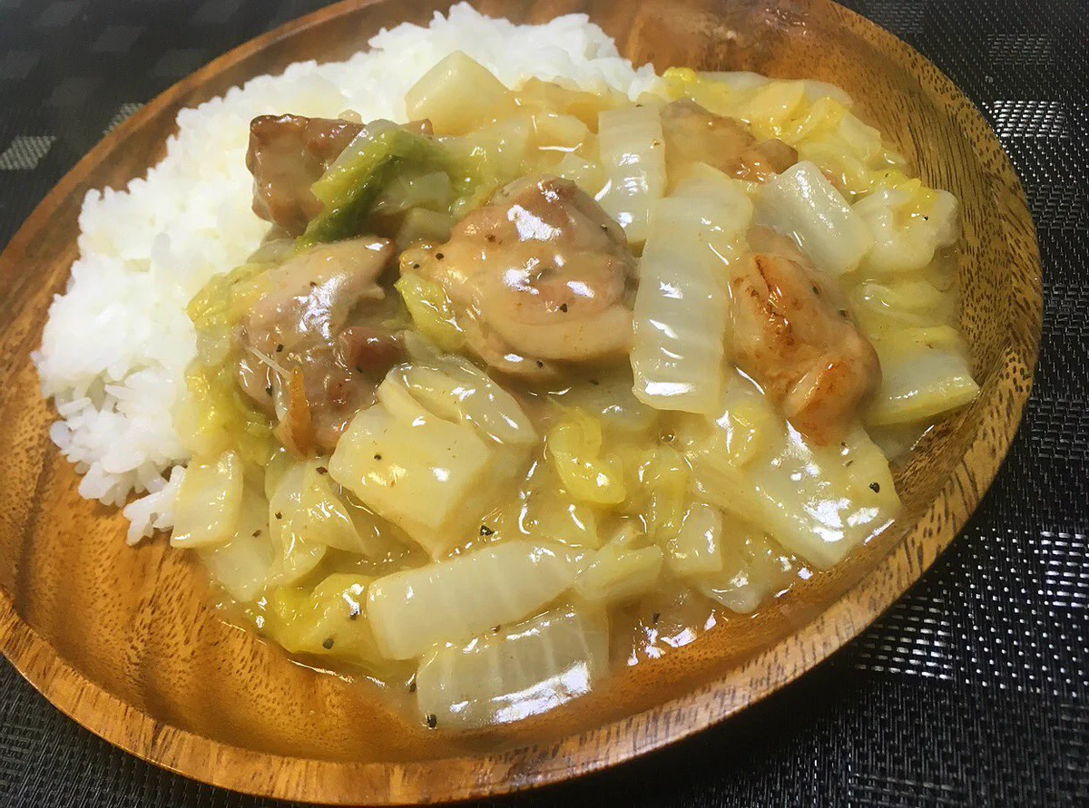 ごはんにかけて食べない派の人も是非！ごはんと合う、無水シチューの作り方！
