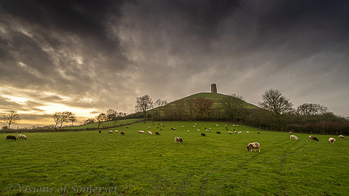 A classic view of the Tor for todays scene. I hope everyone has a good Sunday.