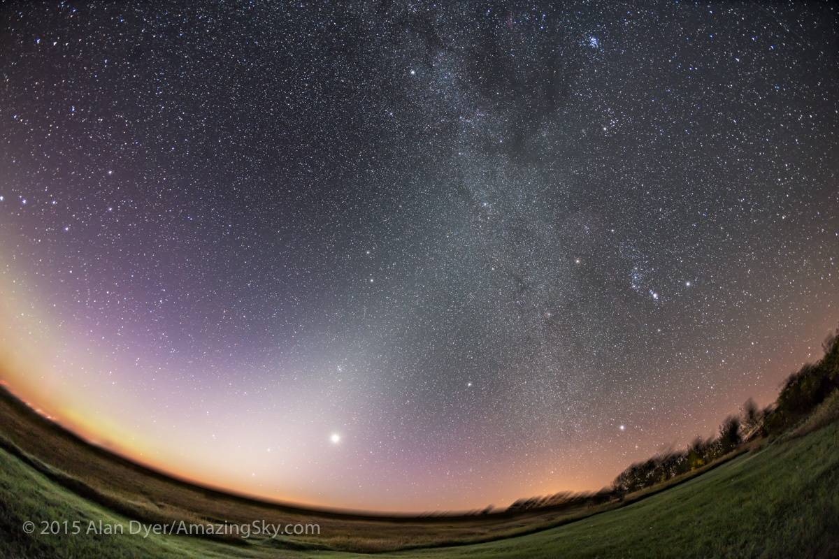 Here are images of the Milky Way and zodiacal light. It does look like a big X in the heavens.