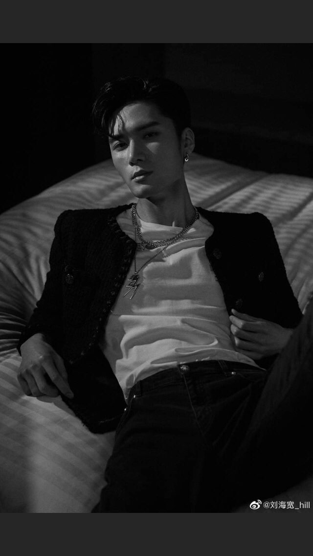 Lan Xichen: wears these white silk boxers.