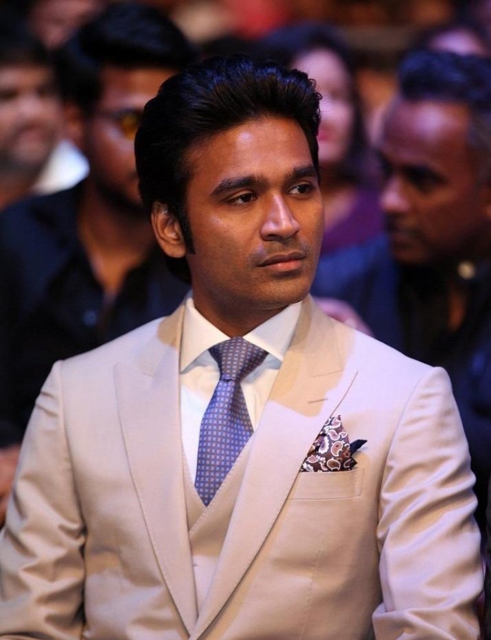 DhanushPuneFC's tweet photo. Wishing The MegaStar of Bollywood and our very own Bhaiijaan @BeingSalmanKhan A happiest Birthday!! ⭐
Best wishes from #TeamDFP and Thalaivar @dhanushkraja Sir's Fans💐💐❤
#HappyBirthdaySalmanKhan
#JagameThandhiram #Karnan https://t.co/osN68xUj2q