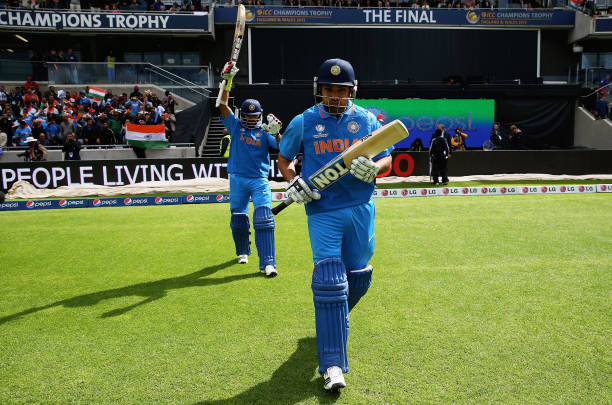 High FIVE with  @mipaltan  #MumbaiIndians  #IPL2020