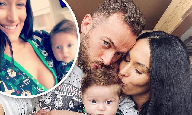 Nikki Bella matches pajamas with Matteo as she and Artem celebrate baby's first Christmas - Daily Mail https://t.co/QZdYPlx2Xa #NikkiBellamatchespajamasMatteoArtemcelebratebabysChristmas https://t.co/RwsmwS4IcI