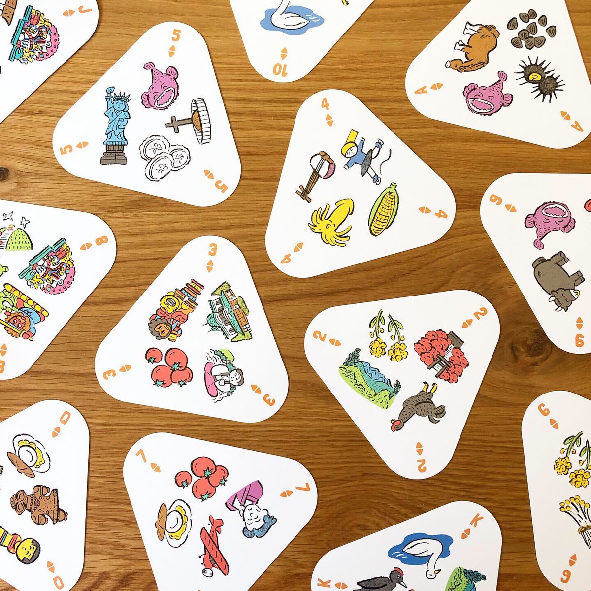 ニシワキタダシ イラストを描かせていただいた 絵合わせカードゲーム あおもりアッテラ 青森県内の小学校にこのカードを届けるクラウドファンディングも目標に達し終了しました ご支援いただいた方々ありがとうございます リターン品は1月中旬頃お