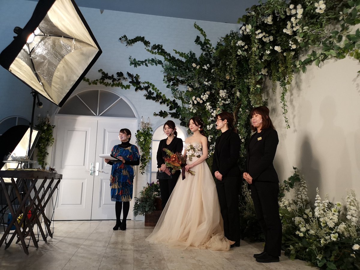 広島ブライダル館 館長 ヘアメイクショーで仕上がった花嫁とヘアメイクアーティストの小原さんと渡辺さん 広島ブライダル館part2 Cocoro の素晴らしいアレンジ技術を披露してくれました 配信url T Co Vhtwsisnru 次はシェラトングランド 広島ブライダル館 館長 ヘアメイクショーで仕上がった花嫁とヘアメイクアーティストの小原さんと渡辺さん 広島ブライダル館part2 Cocoro の素晴らしいアレンジ技術を披露してくれました 配信url T Co Vhtwsisnru 次はシェラトングランド