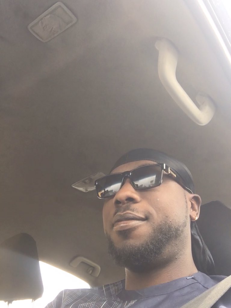 Irawomitan's tweet photo. For my 1000 followers, funky Engineer. The face vs the hustle. Rt and recommend me. I design and build fire🔥🔥🔥
@_harrisonJNR please put me in a Rolls Royce in the second frame. I can’t kee myself 🙏🏻 thanks @_harrisonJNR  #ghana #At 16 https://t.co/3VCobiPiJM