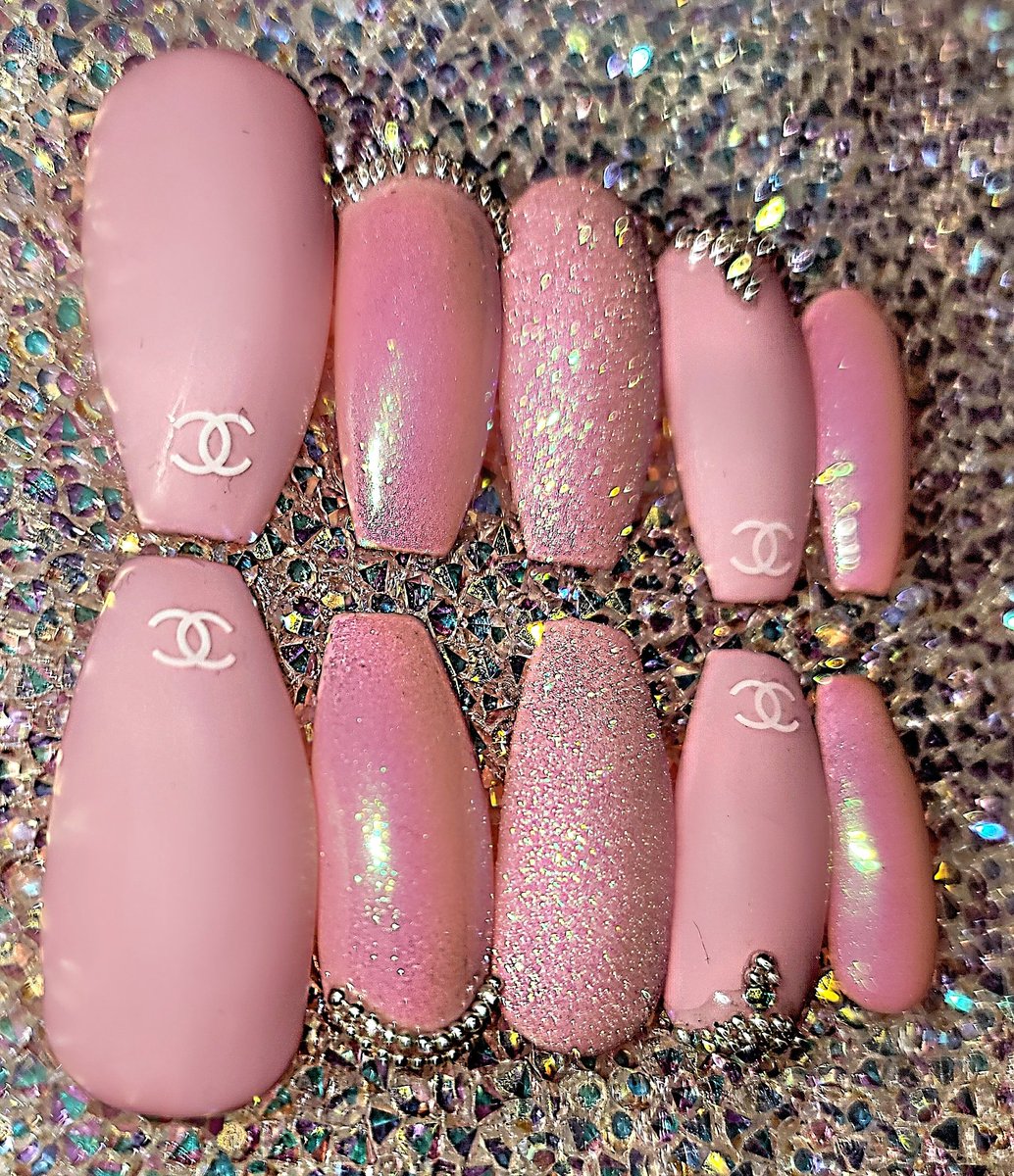 All That Glitters tweet media