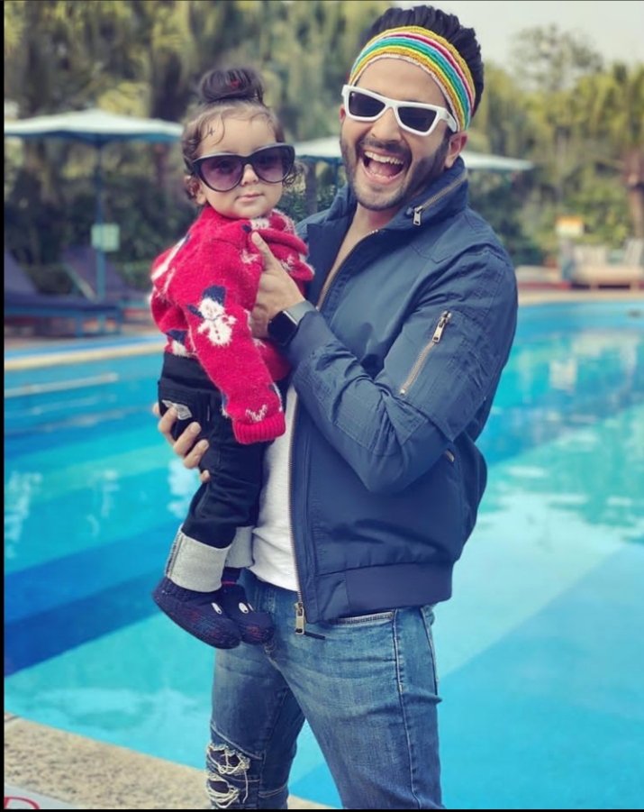 Dhoopisuperhero's tweet photo. Happy Birthday🎂 dhoopar baby🥰🤩🎉🎉🎂🎂🎂 Happy Birthday I wish you a long life 🤩🤩🤩🎉🎉🎉🎂🎂🎂🥰😍😍🤩🤩
How cute they are. It's cool. I liked the picture with their cute 🥰😍😍🤩🤩🤩🎂🎂🎂🎂🤩🤩🤩🤩🤩🤩
Happy birthday muddu🤩
@DheerajDhoopar
@VinnyArora2
#muddu https://t.co/aQdbVrBtGx