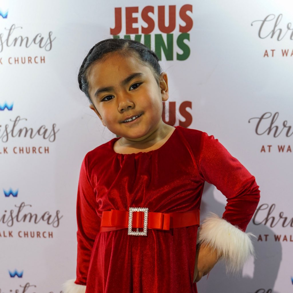 WALKChurch's tweet photo. CHRISTMAS PHOTO BOOTH PT. 1🎄📸
Christmas Eve at WALK was a blast! Here are some photos from the photo booth! If you took some yourself, don’t forget to tag @walkchurch ! We’d love to see them! 😍
•
#WALKchurch #JesusWins #cityofHIM #lasvegas #SongsOfChristmas #ChristmasAtWALK https://t.co/CuR1K8V6ii