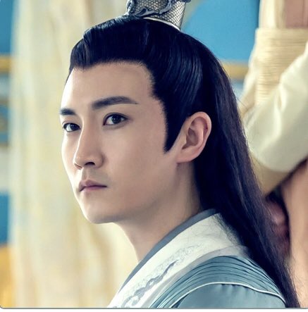 Su she wears this bc hope springs eternal: