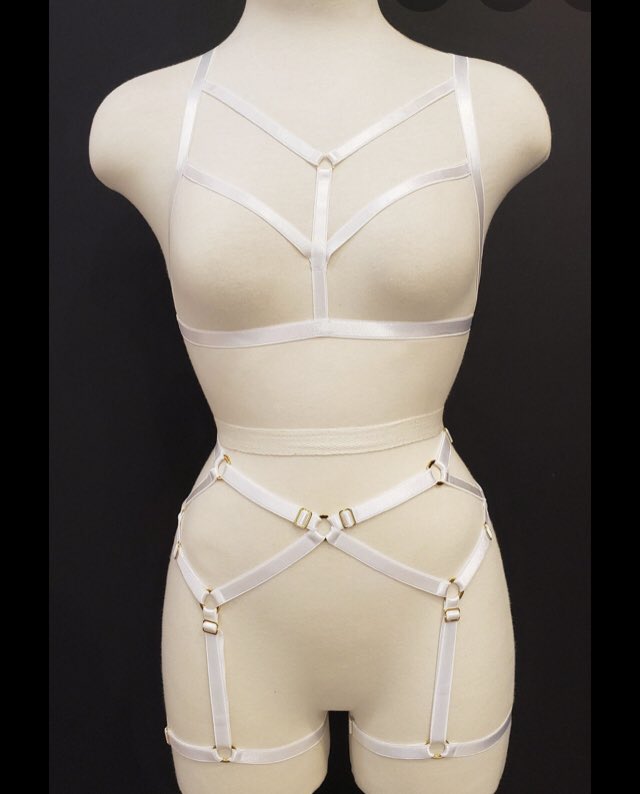 Su she wears this bc hope springs eternal: