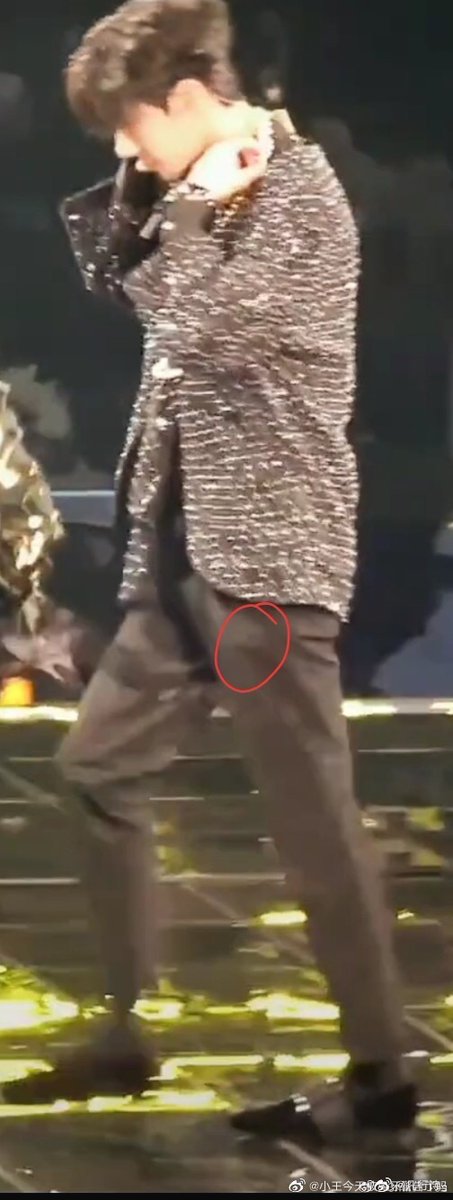 GusuLan8125's tweet image. This is a clarification post. Im web&apos;s manager. The thing on his pocket was motorcycle bolt. Web holds it in his pocket to remind him of his 🏍! Stop spreading lies 😔