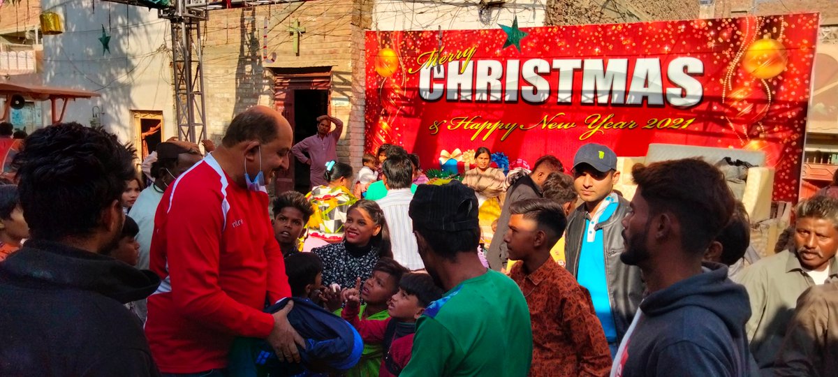 PDPFoundation's tweet photo. Your Ball Your Dream #CambiaTuCalle #Unitedplay #homelessworldcup #merrychristmas #SayNoToDiscrimination #SayYesToEquality #farenet #football #EqualityForAll #MoreThanAGame #CACTogether https://t.co/P72X62G2Ke