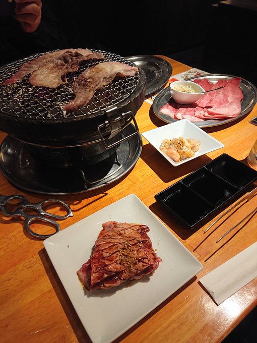 おなかすいたのでおにくです 