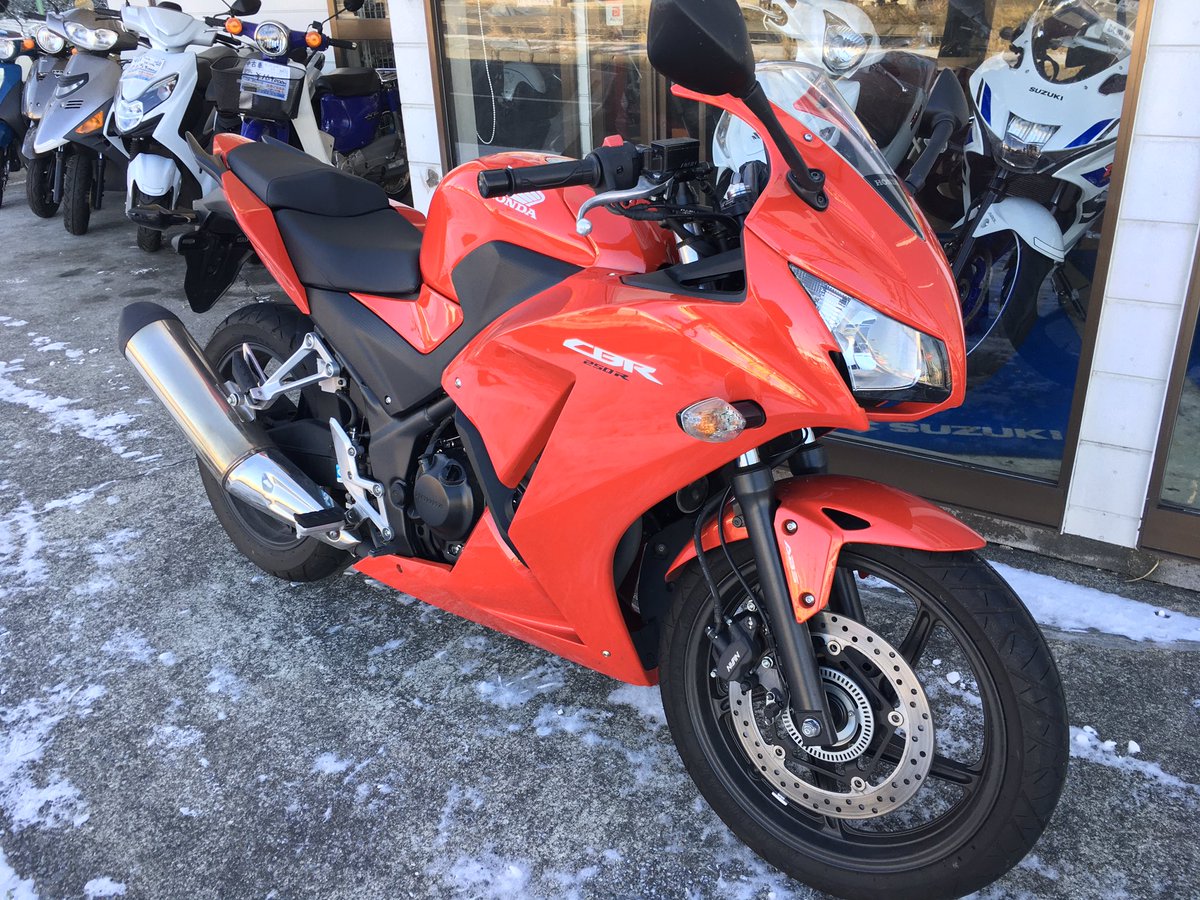藤田誠一 Sbs八戸バイクショップ 中古車入荷情報 ホンダcbr250r赤 Abs付きのワンオーナー走行3043km 冬期間 に車両購入のお客様には納車まで保管サービスしています 藤田誠一 Sbs八戸バイクショップ 中古車入荷情報 ホンダcbr250r赤 Abs付きのワンオーナー走行3043km 冬期間 に車両購入のお客様には納車まで保管サービスしています