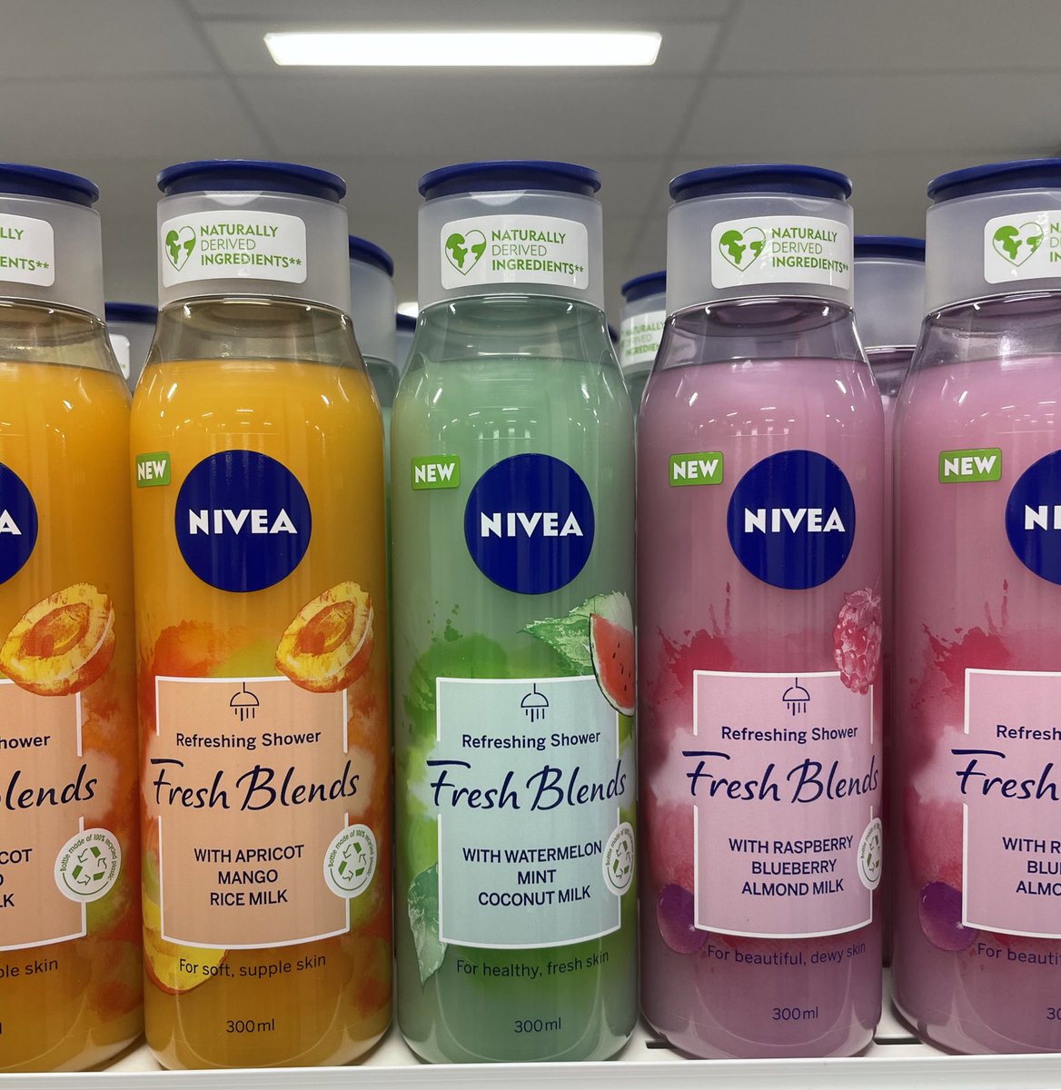 All_Things_New_'s tweet photo. Nivea Fruit Blends! ๐งก๐๐ At Wilko @niveauk #nivea #fruitblends #showergel #wellthisisnew https://t.co/0BWrsuUxEj