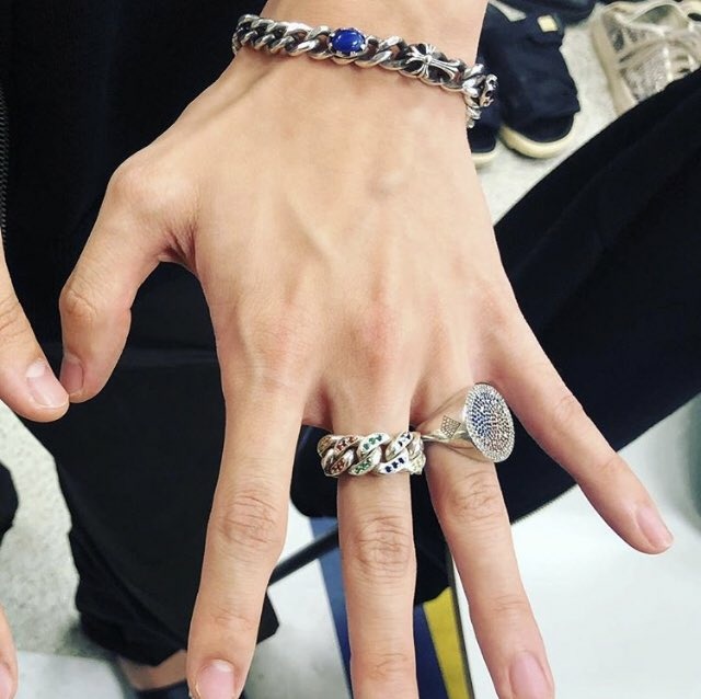 that LONG SLIM FINGERS