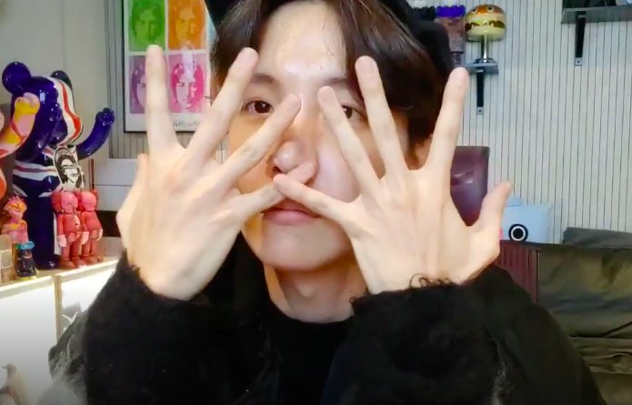 it's so pretty yet dangerous to look at