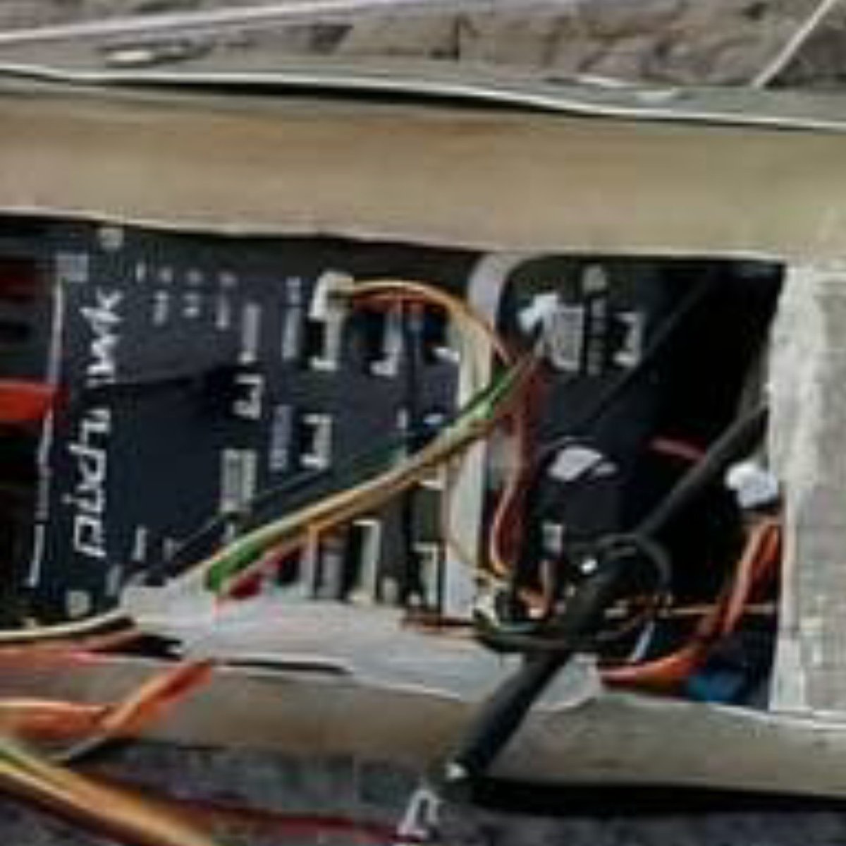 No surprises here... Pixhawks seem to be the favourite rebel/terror/whatever. From PKK to Malhama it's the Ali Express bestseller! Versions may differ but here we are.