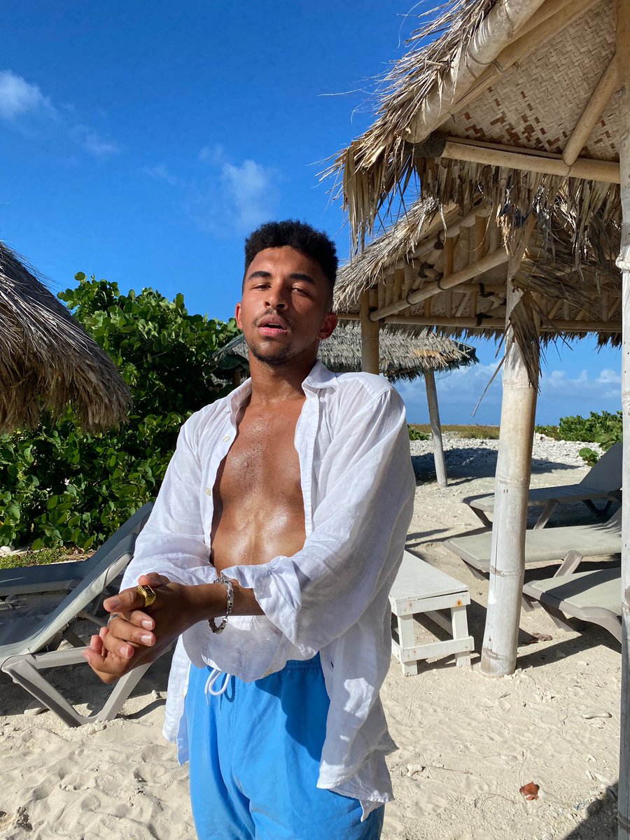 stevendotthomas's tweet image. am i still a twink or have i graduated to twunk?