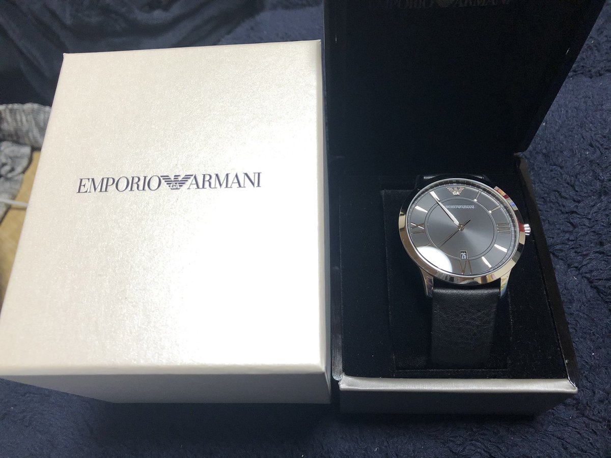 Syuto_0111's tweet photo. イブ3年記念日😘
時計お気に入りすぎてやばす👴🏻
最高のプレゼントありがとう⌚
大切に使わせてもらいやす🥺 https://t.co/jrEYIxidhX