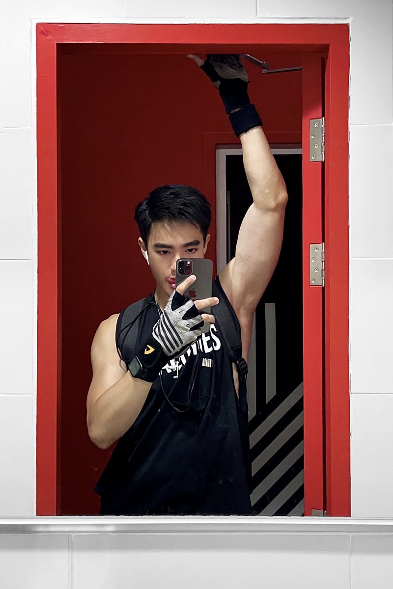 mckers's tweet image. อย่ามาเล่นลิ้นกับเฮียนะ!! 🤪😜