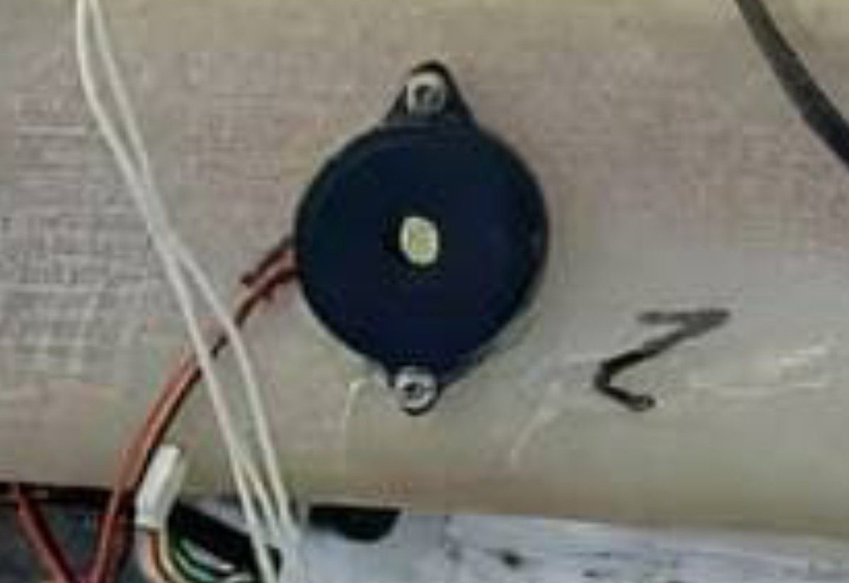 Next item had me puzzled... It's clearly mounted topside so my first thought of an ultrasonic altimeter was wrong. Second guess was a barometer to calculate altitude. However, looking at a lot of AliExpress terror I mean hobby starter kits it's just a buzzer.