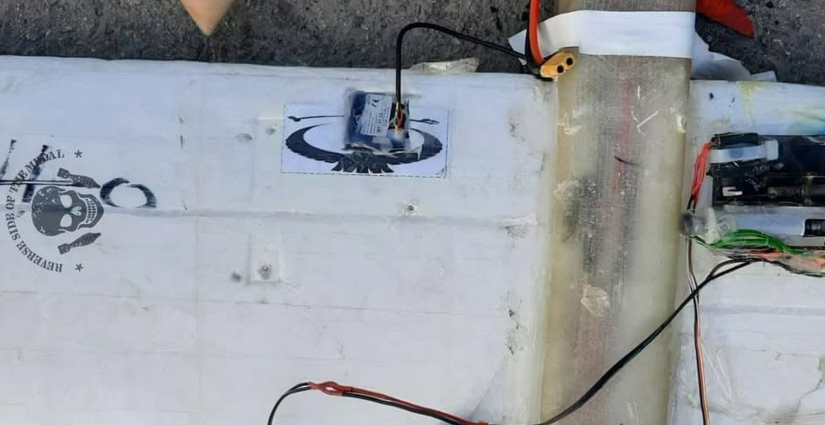 Thanks to a number of you being baiting Feds (will be seeing you in my DM's soon asking me "where do I find X brother???") I won't be going through the wing stuffs but this was NOT a suicide plane. It has the release mechanisms for the bombs. Go look for them yourselves.