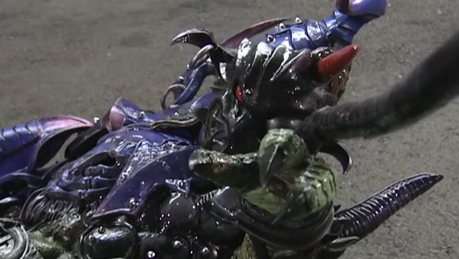 クローズビルドvrx 橘のラウズアブゾーバーと Q Kのカードでレンゲルはキングフォームになろうとするが 突然 スパイダーアンデッドが分離された T Co Qh3uejoimz Twitter